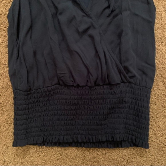 FRAME Tie Neck Smock Hem Top - Picture 7 of 11